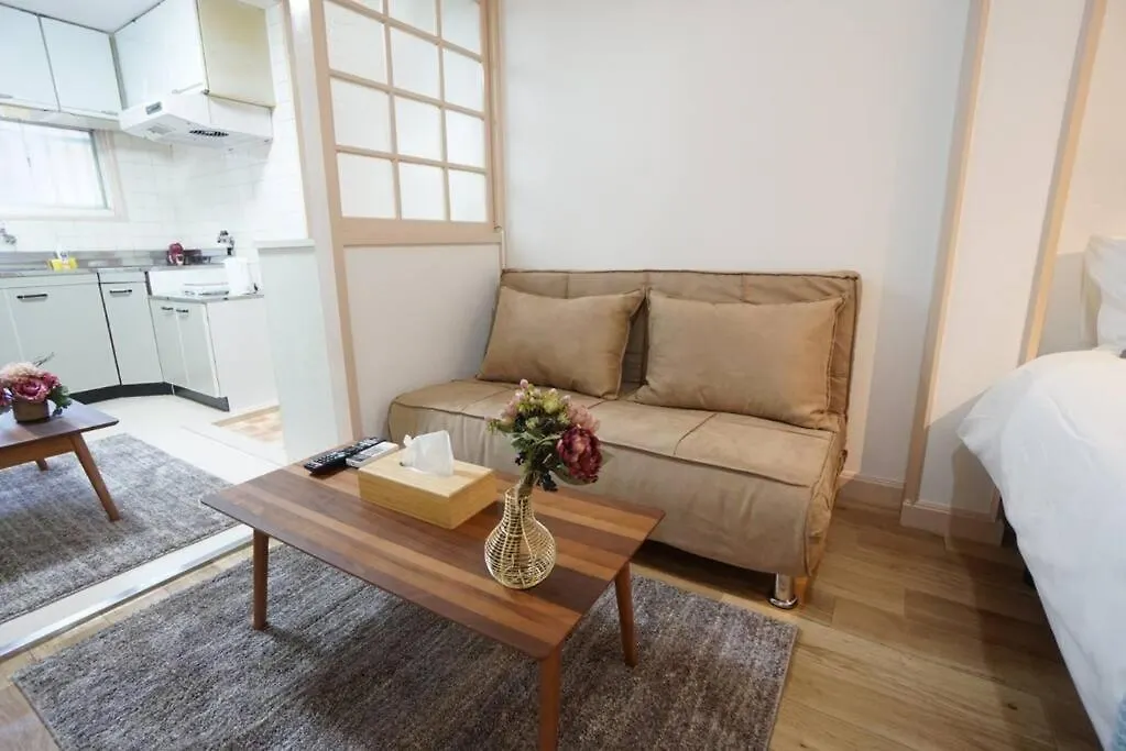Apartment House White Mansion 201 Osaka Japan
