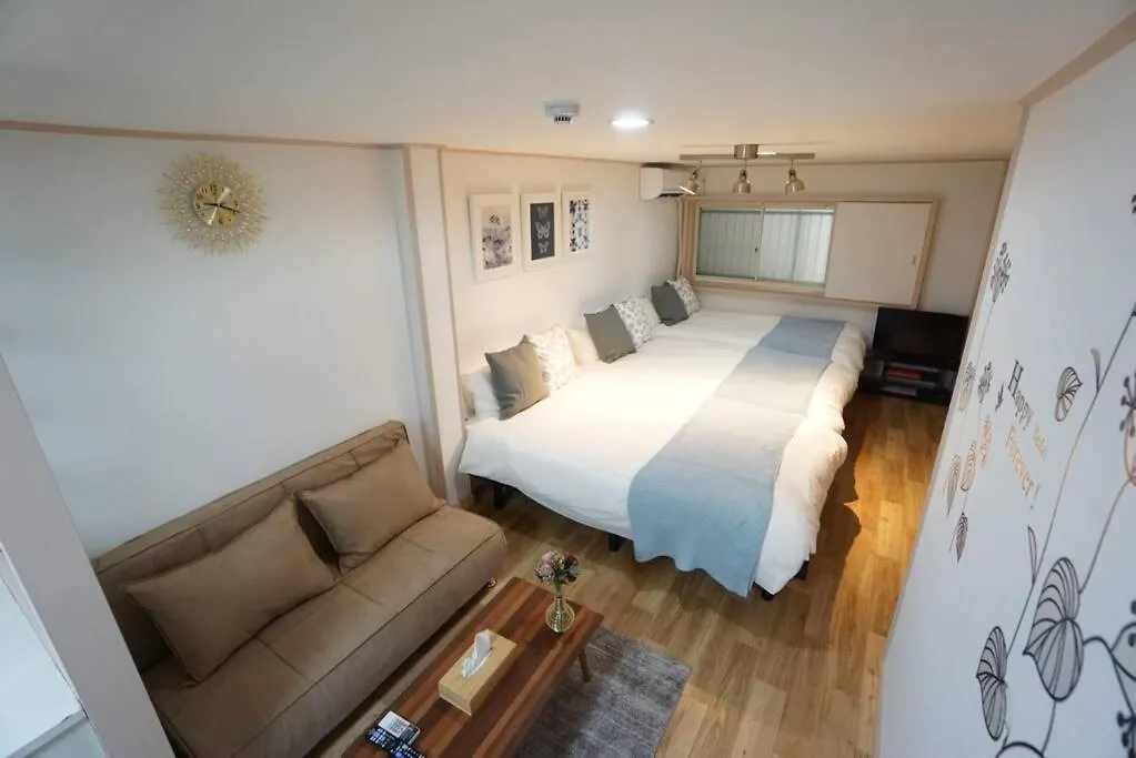 Apartment House White Mansion 201 Osaka