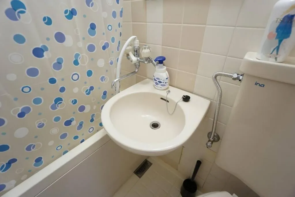 Apartment House White Mansion 201 Osaka Japan